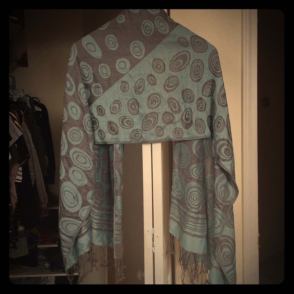 Barely worn pashmina!
